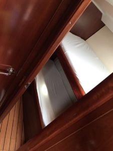 Jedrilica OCEANIS 423 Clipper - Spavaća soba
